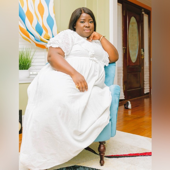 Plus size white maxi dress - Picture 2 of 5